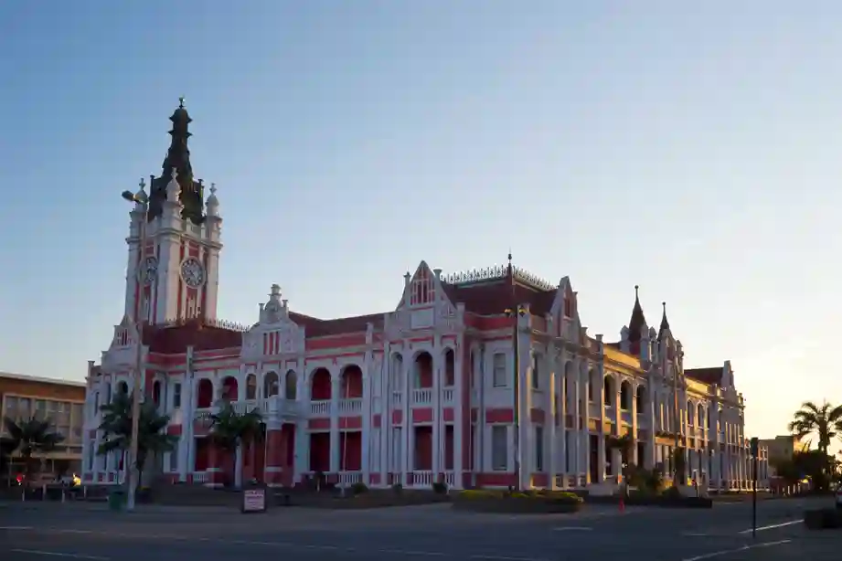 Online Quran classes in East London with female tutors for kids and sisters at AlQuran Desk