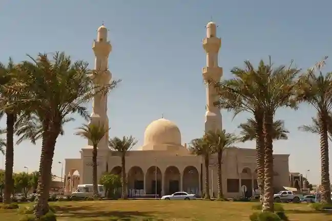 Online Quran Classes in Isa Town by AlQuran Desk — Learn recitation, Tajweed, and understanding with expert tutors.